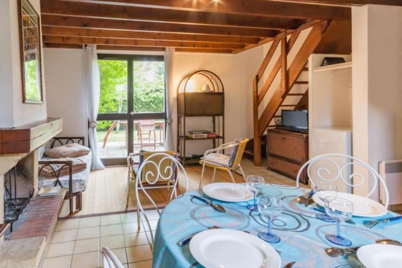 Nice House In A Residence With Swimming Pool Cabourg Eksteriør billede